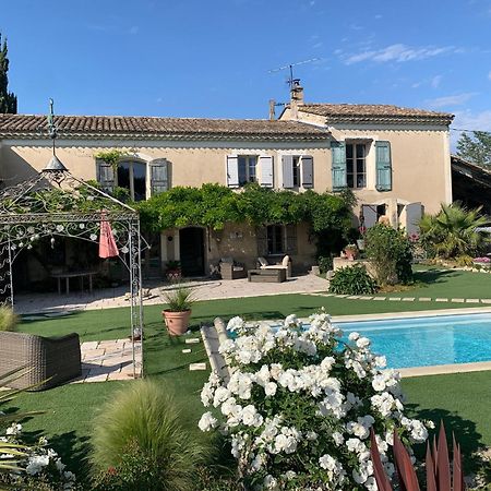 Brossard Bed & Breakfast Cavaillon Bagian luar foto