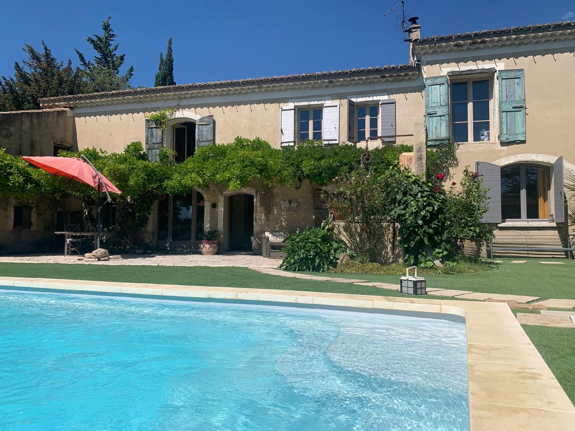 Brossard Bed & Breakfast Cavaillon Bagian luar foto