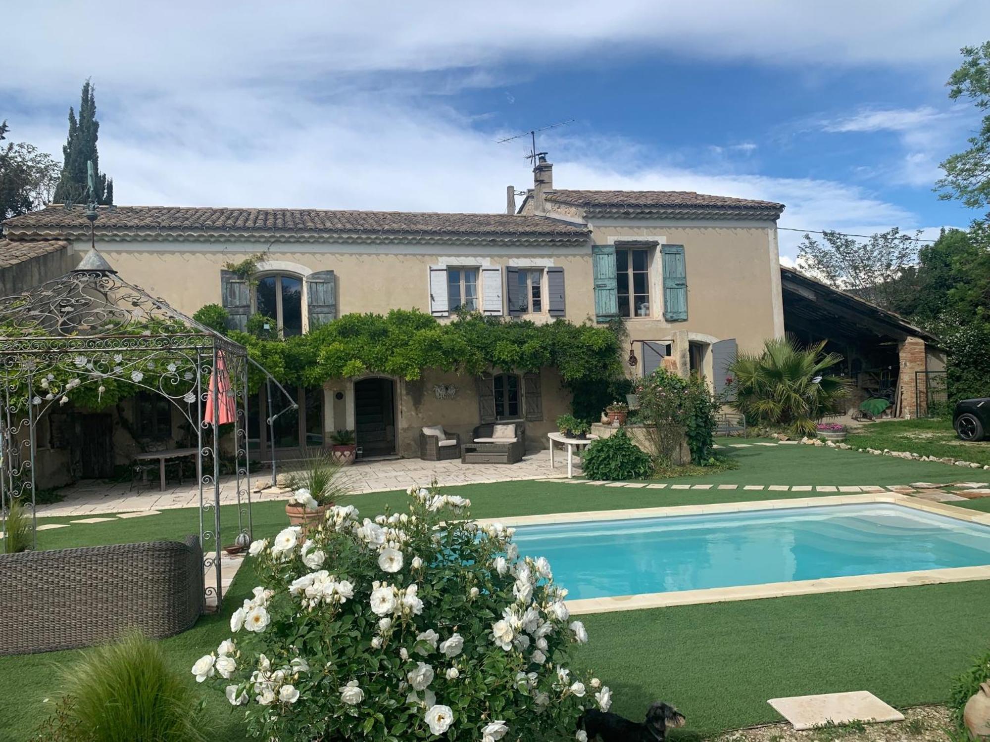 Brossard Bed & Breakfast Cavaillon Bagian luar foto