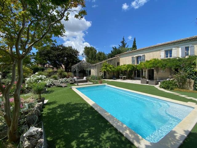 Brossard Bed & Breakfast Cavaillon Bagian luar foto